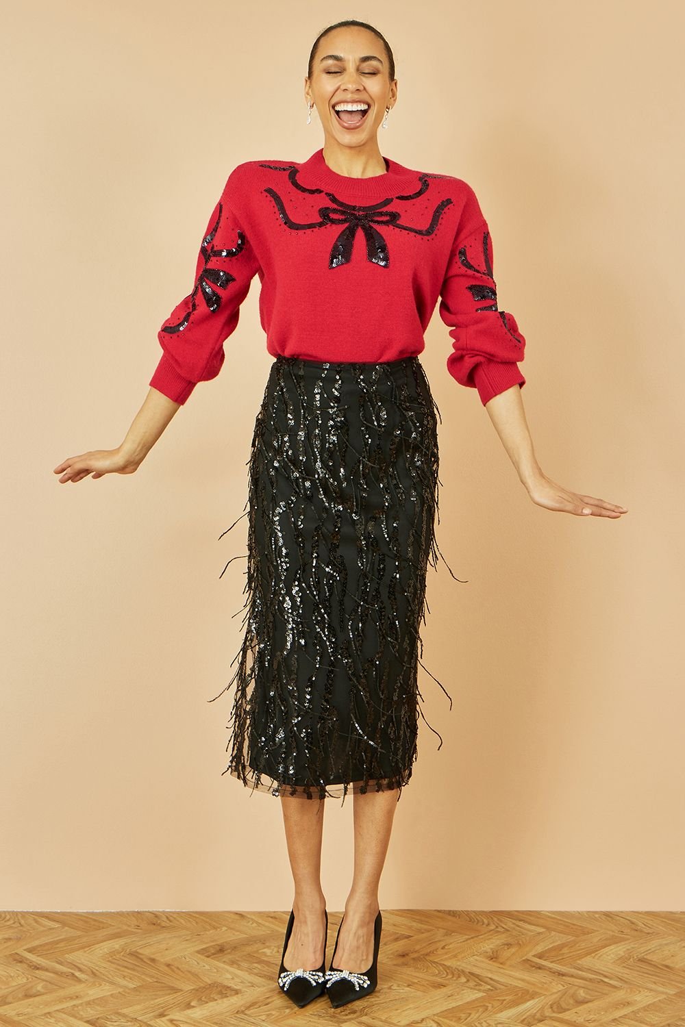 Yumi Yumi Women's Red Sequinned Bow Neckline Jumper - 3