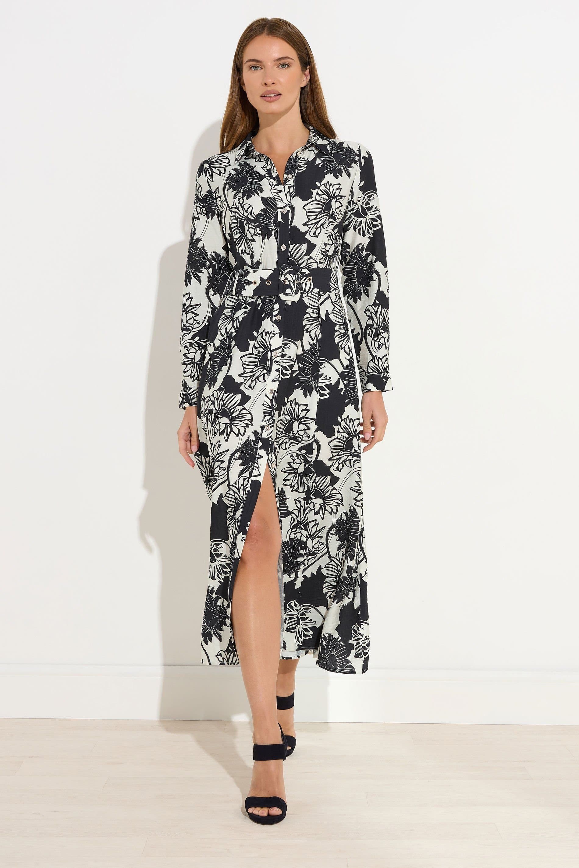 Star by Julien Macdonald Star by Julien Macdonald Women's Floral Print Button Through Dress in Black