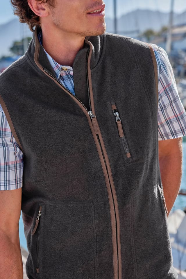 WoolOvers WoolOvers Men's Fleece Gilet in Charcoal - 3