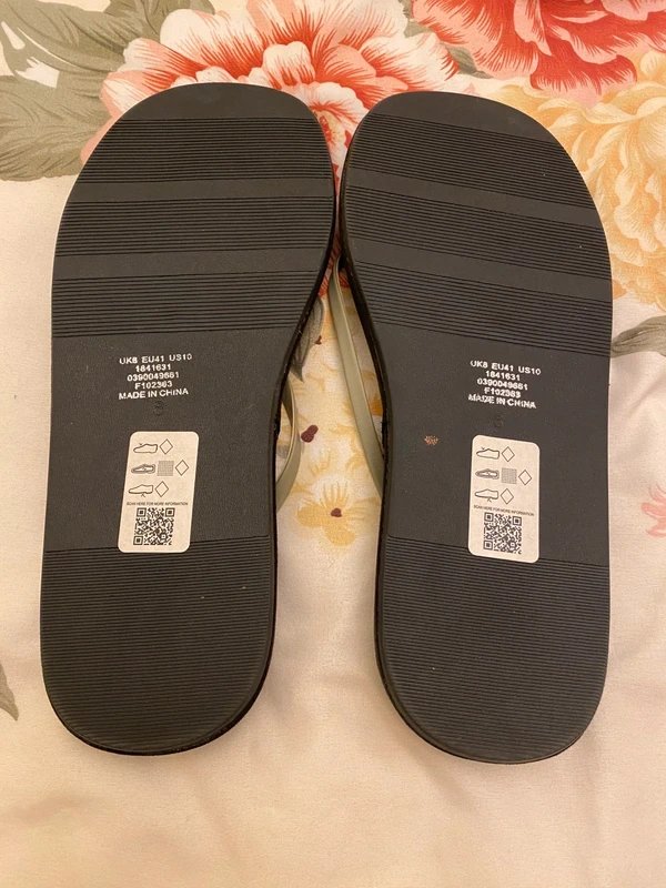 ASOS BNWT Asos Olive Green Flatform Flip Flops size 8 - 1