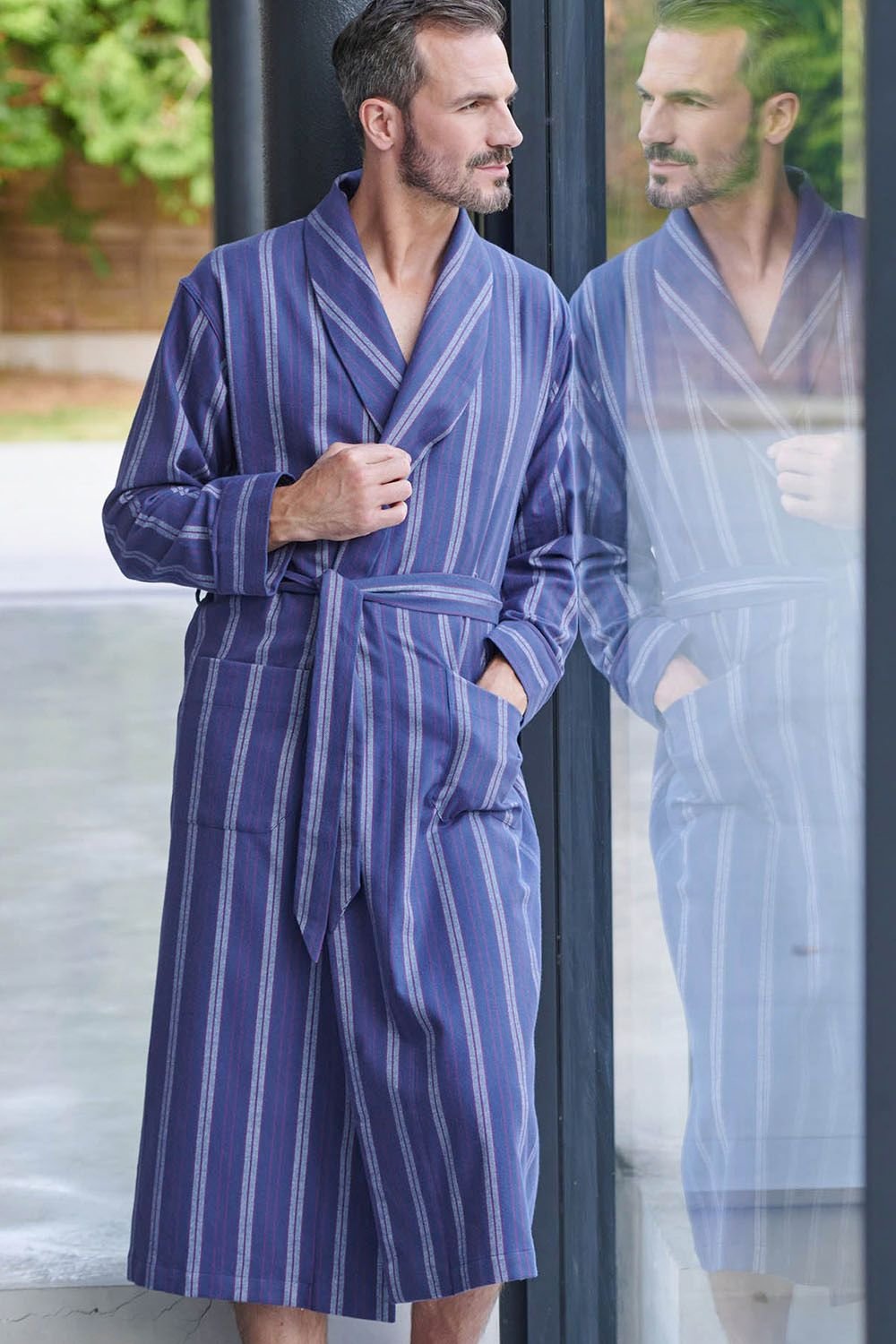 British Boxers British Boxers Men's "Banbury Navy" Stripe Brushed Cotton Dressing Gown in Dark Blue - 2