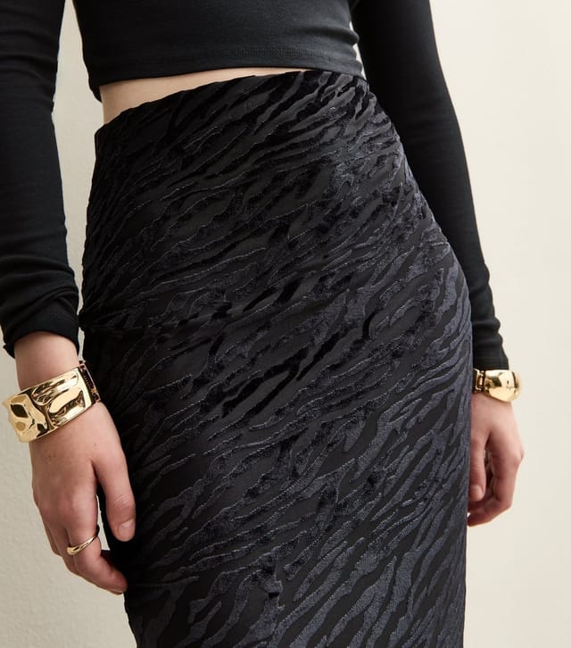 New Look Women's Black Zebra Devore Midi Skirt New Look - 3