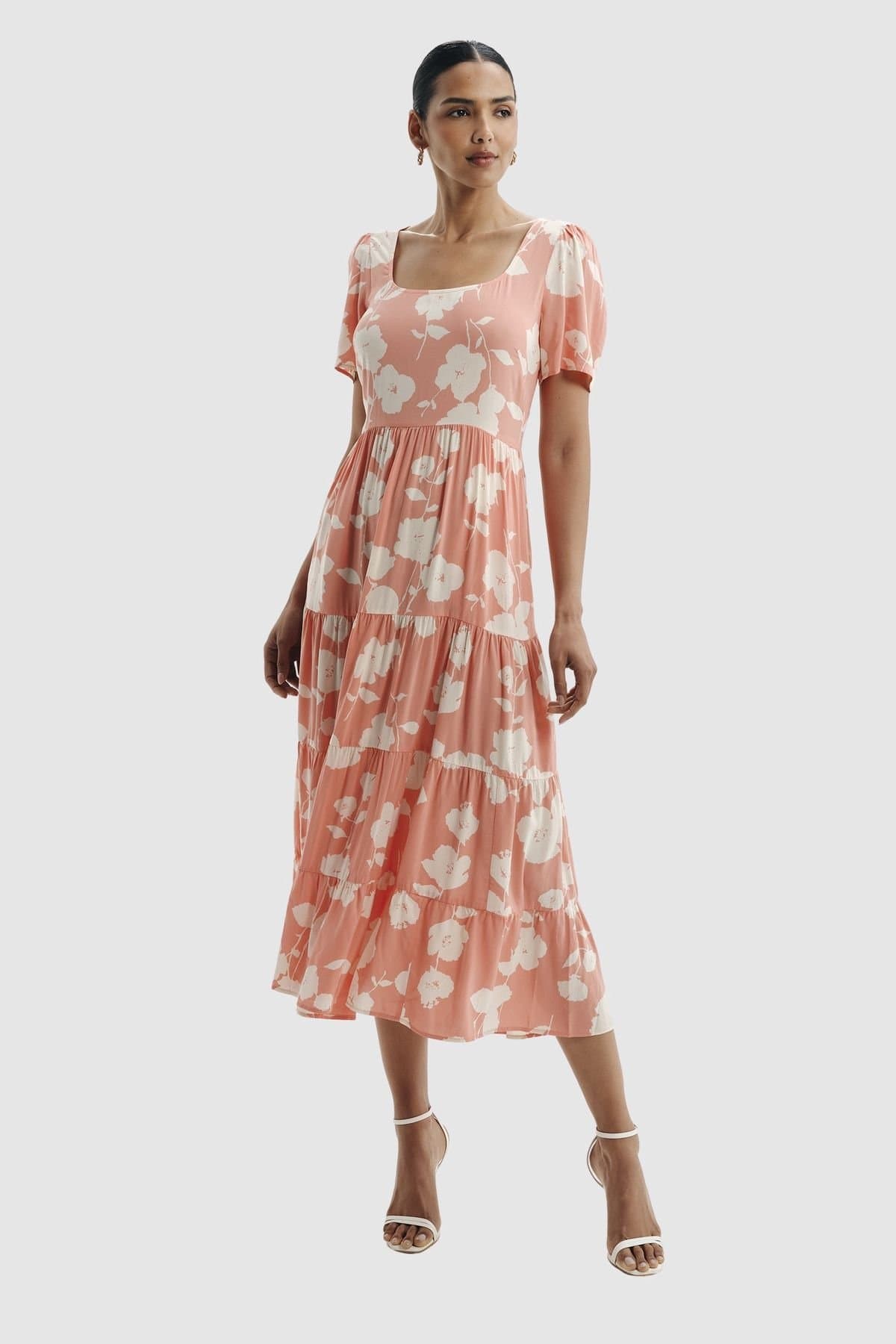 Finery London Finery London Women's Teresa Floral Print Tiered Midi Dress in Dusty Pink
