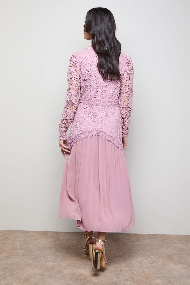 Oasis Oasis Women's Lace Bodice Pleated Skirt Long Sleeve Midi Dress in Pale Pink - 3