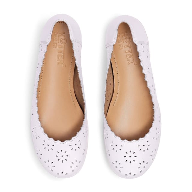 Hotter Hotter Women's Wide Fit 'Eider' Ballerinas in White - 3