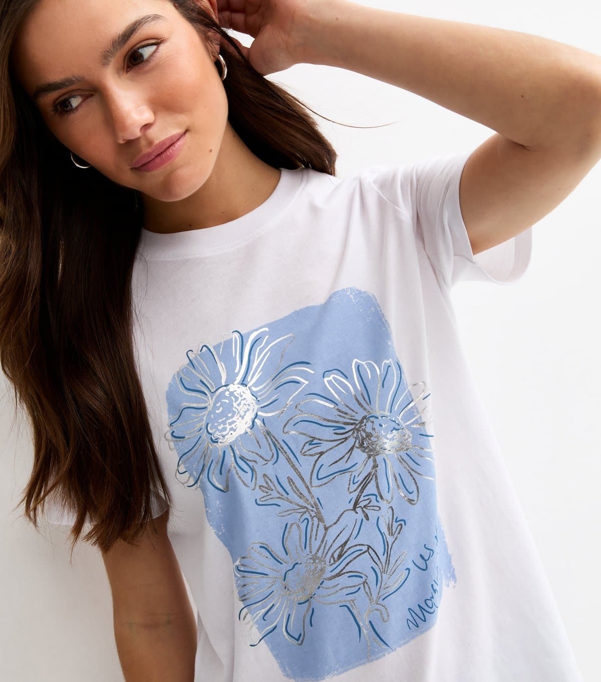 New Look Women's Petite White Foil Flower Relaxed Top New Look