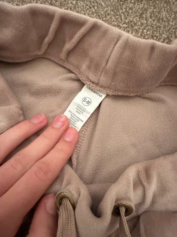 Bershka Velvet lounge wear in pink