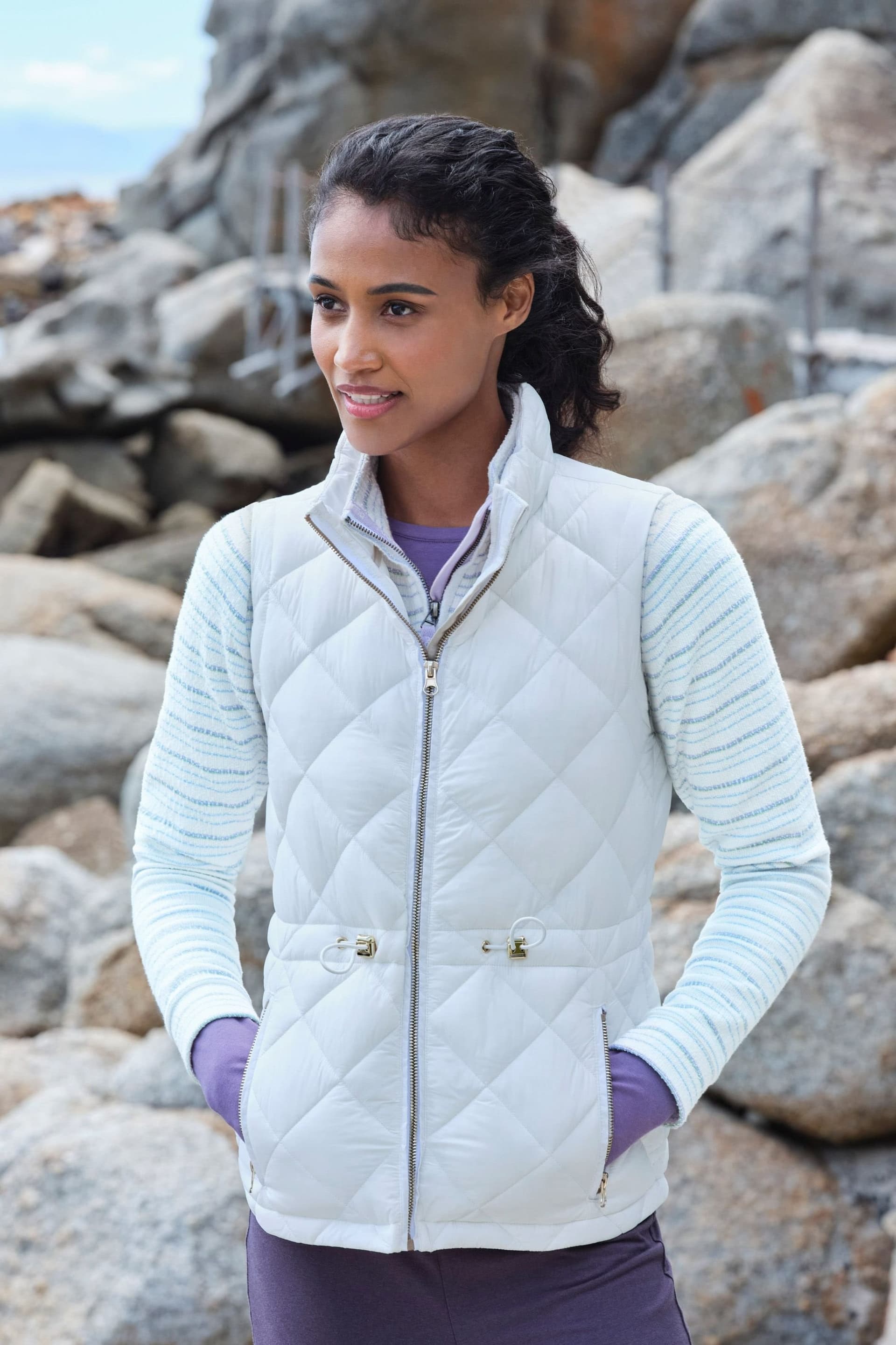 WoolOvers WoolOvers Women's Argyll Puffer Gilet in Cream