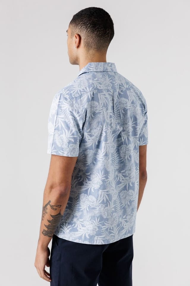 Tokyo Laundry Tokyo Laundry Men's Cotton Short Sleeve Button-Up Tropical Print Shirt in Light Blue - 2