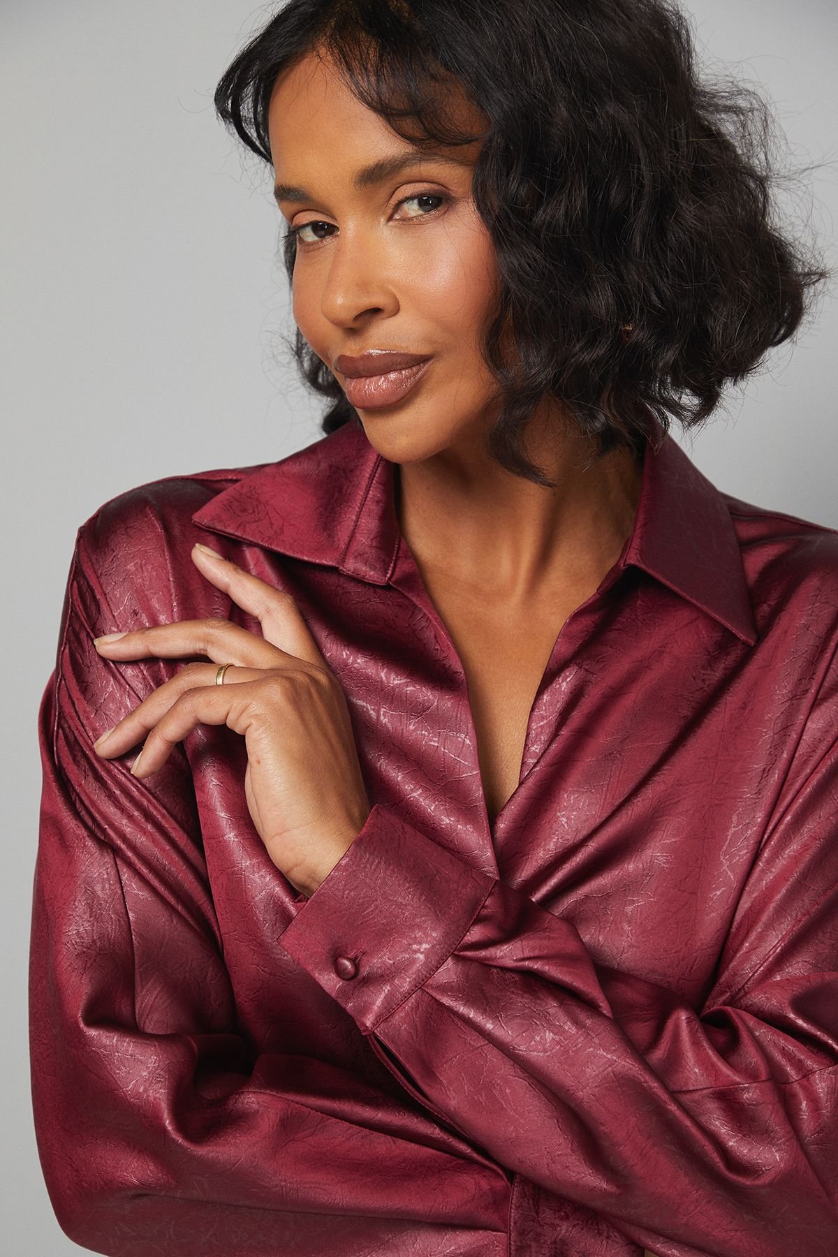 Wallis Wallis Women's Textured Satin Wrap Midi Dress in Burgundy - 4