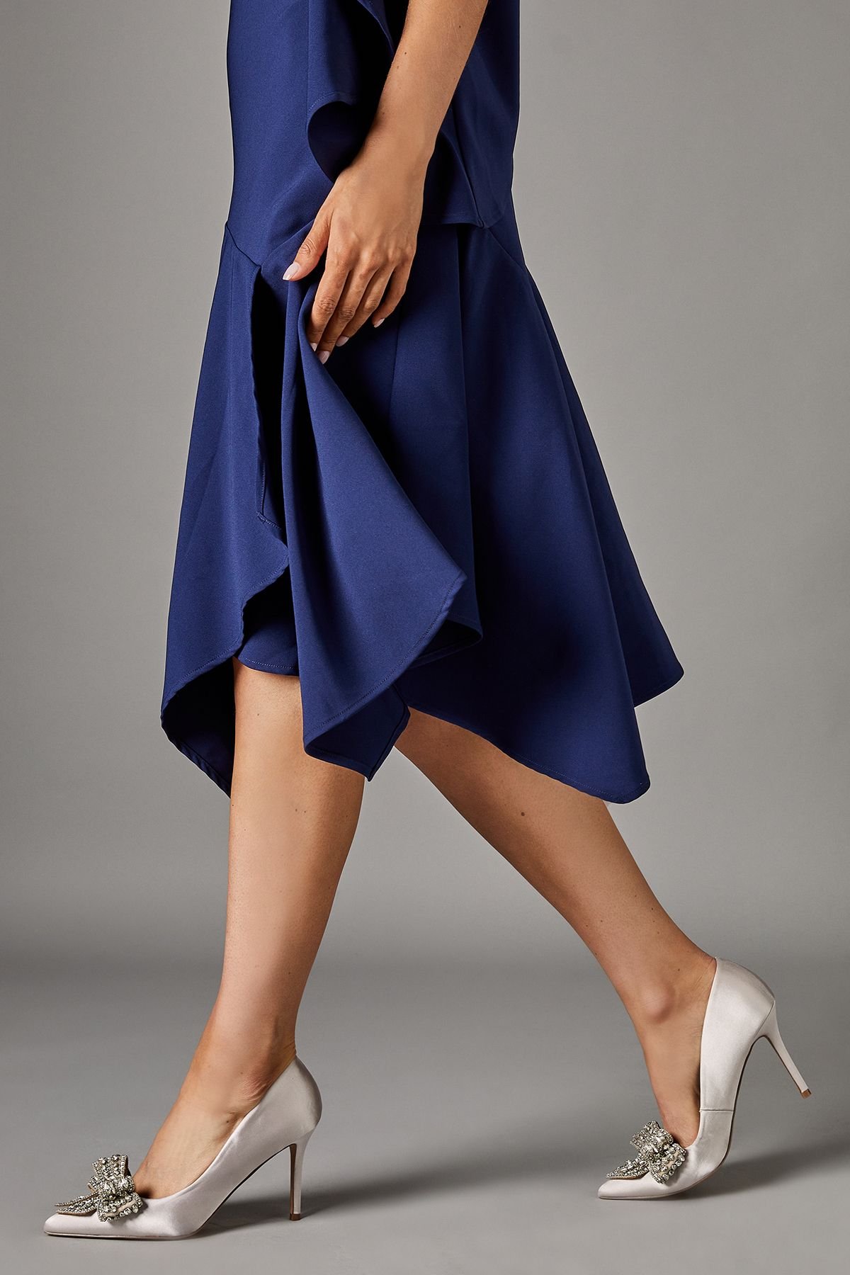 Coast Coast Women's Wide Fit Tania Satin Embellished Bow High Heel Stiletto Court Shoes in Silver - 3