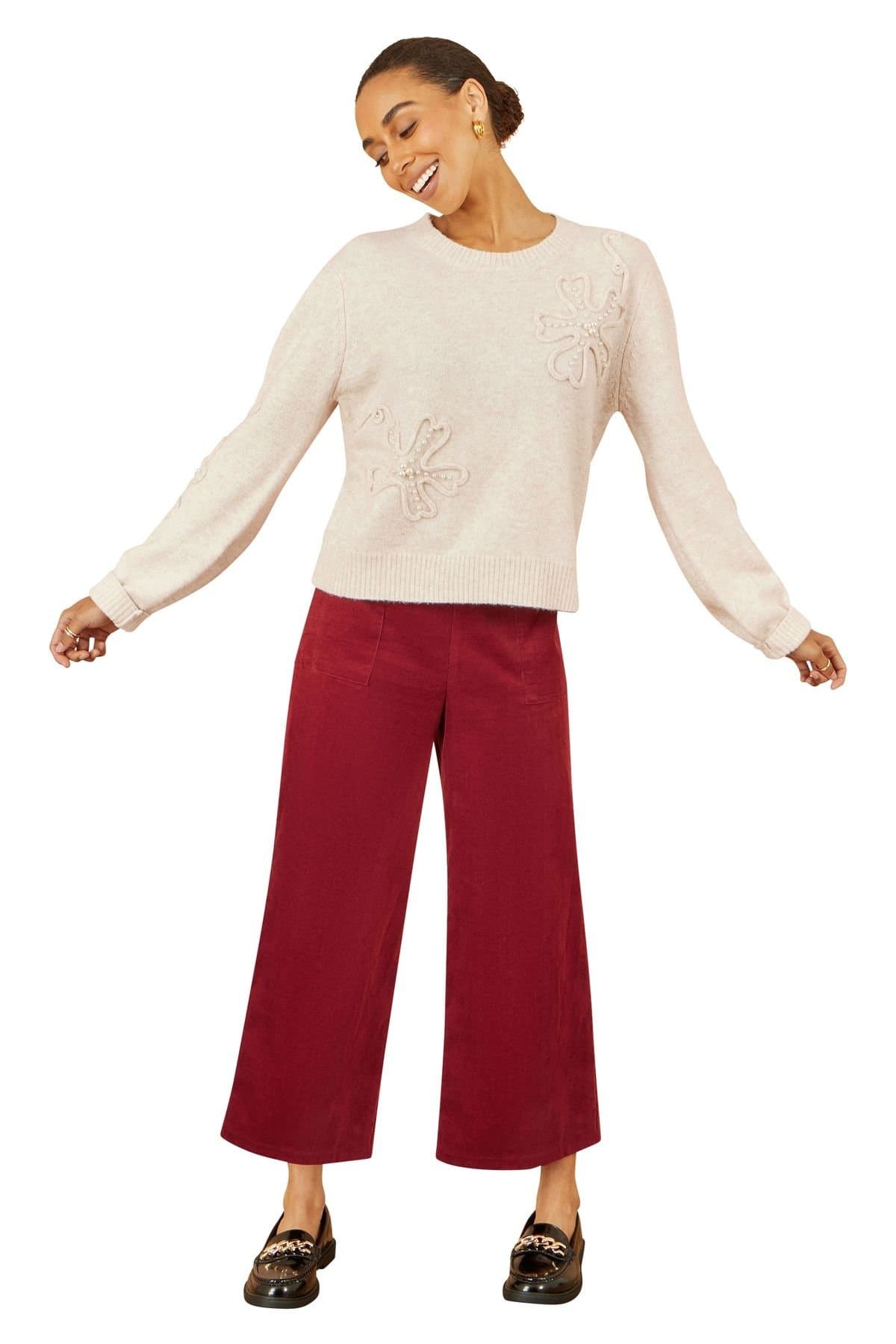 Yumi Yumi Women's Oatmeal Knitted Jumper With Floral Applique in Beige