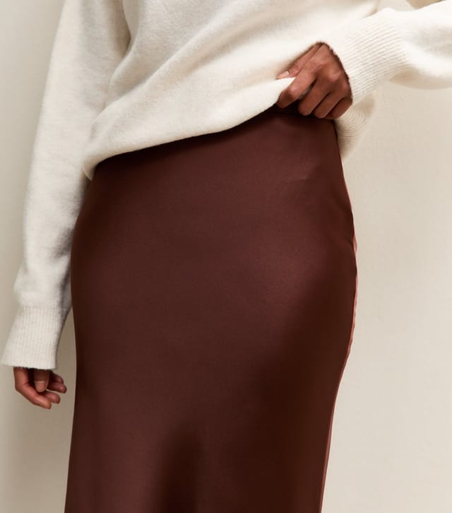 New Look Women's Dark Brown Satin Lace Hem Bias Cut Midi Skirt New Look - 2