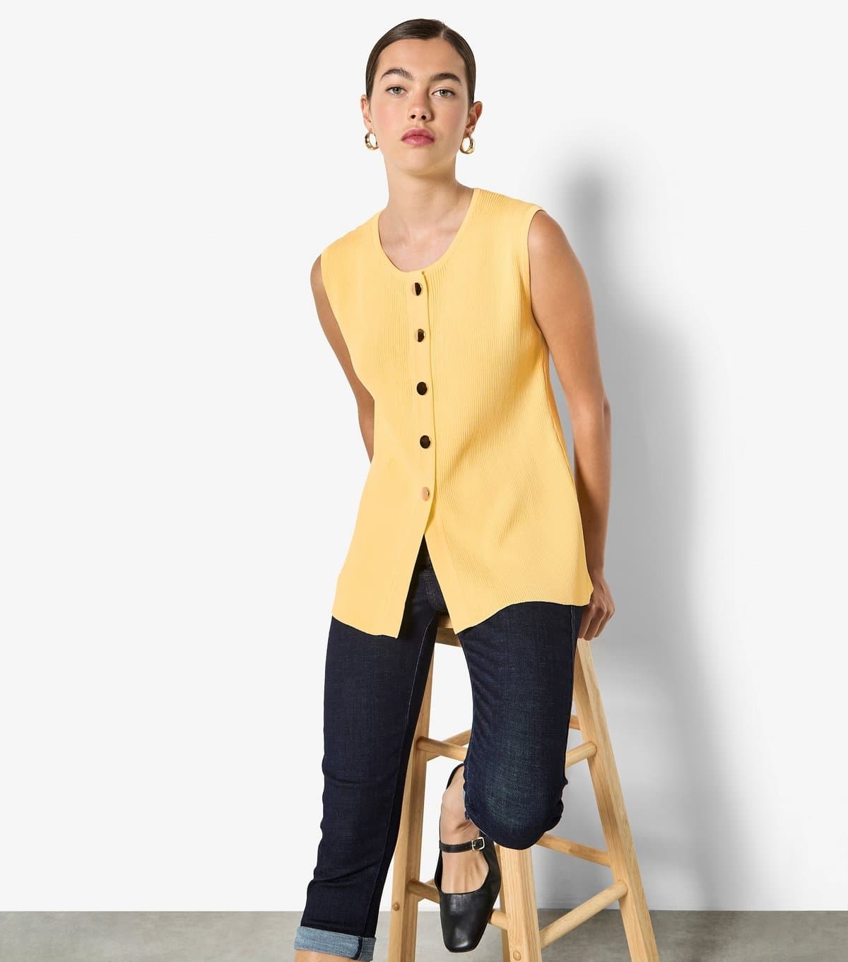 Apricot Women's Bright Yellow Press Stud Sleeveless Top Apricot New Look
