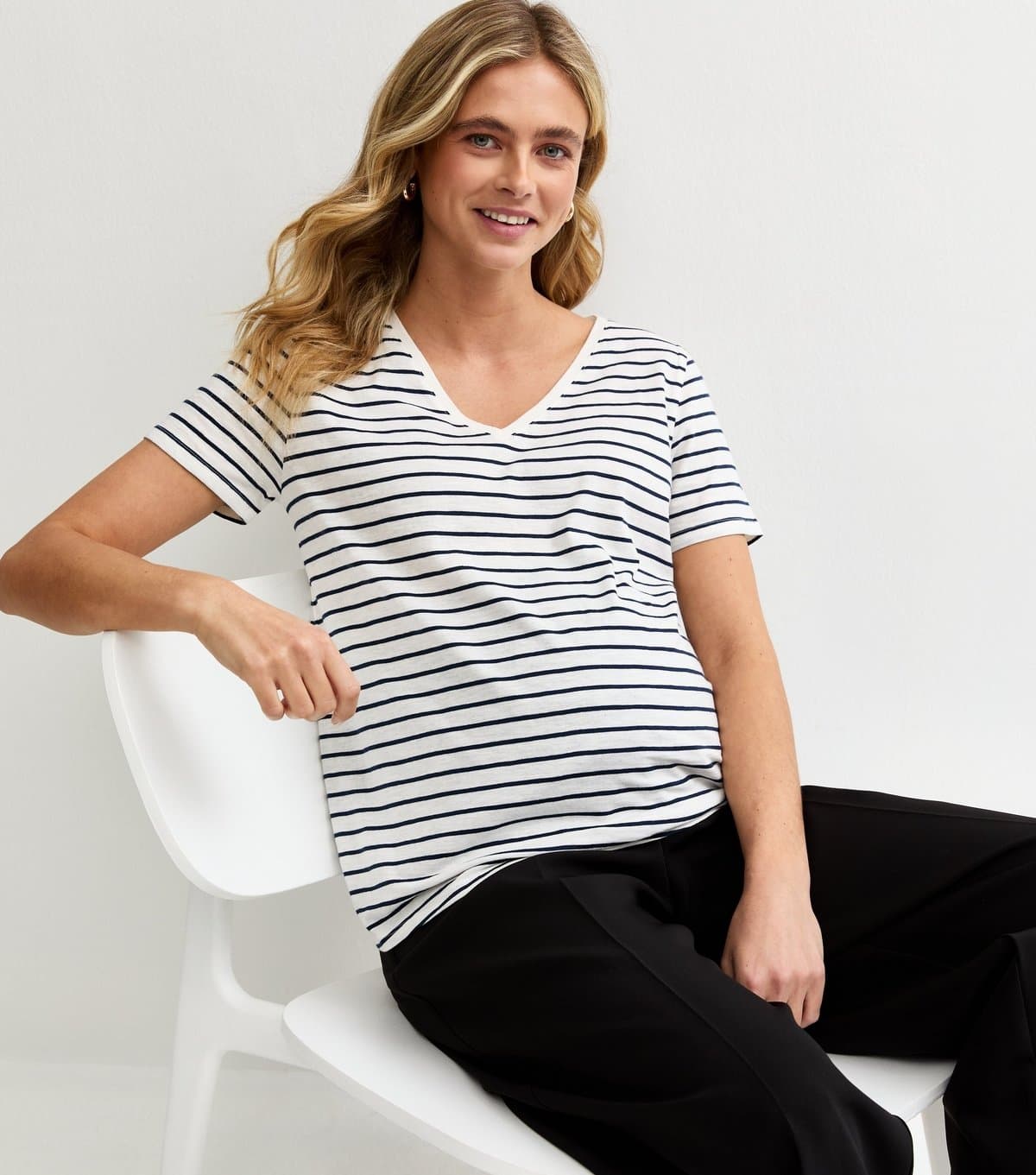 New Look Women's Maternity White Stripe V Neck T-Shirt New Look