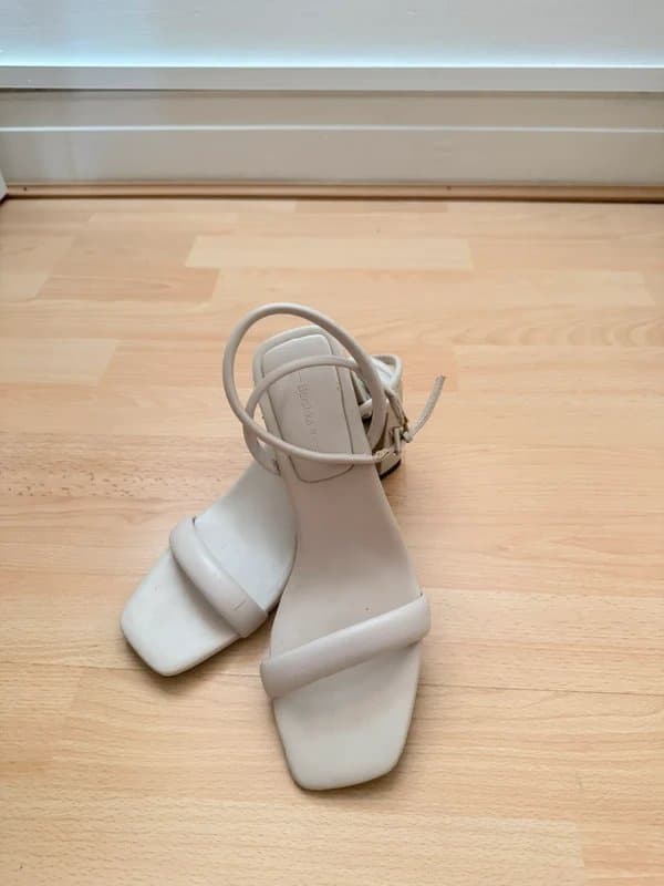 Bershka Bershka Minimalist Strappy Block Sandals (EU 38)