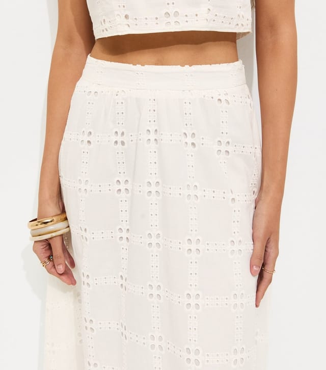 New Look Women's White Embroidered Cut Out Maxi Skirt New Look - 3