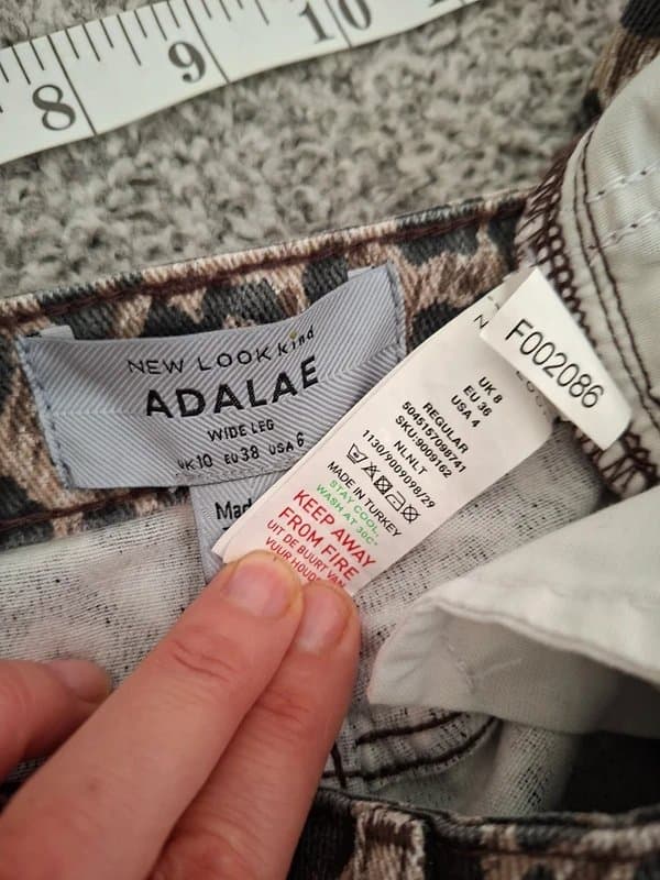 New Look New Look Adalae leopard print jeans - Size 8