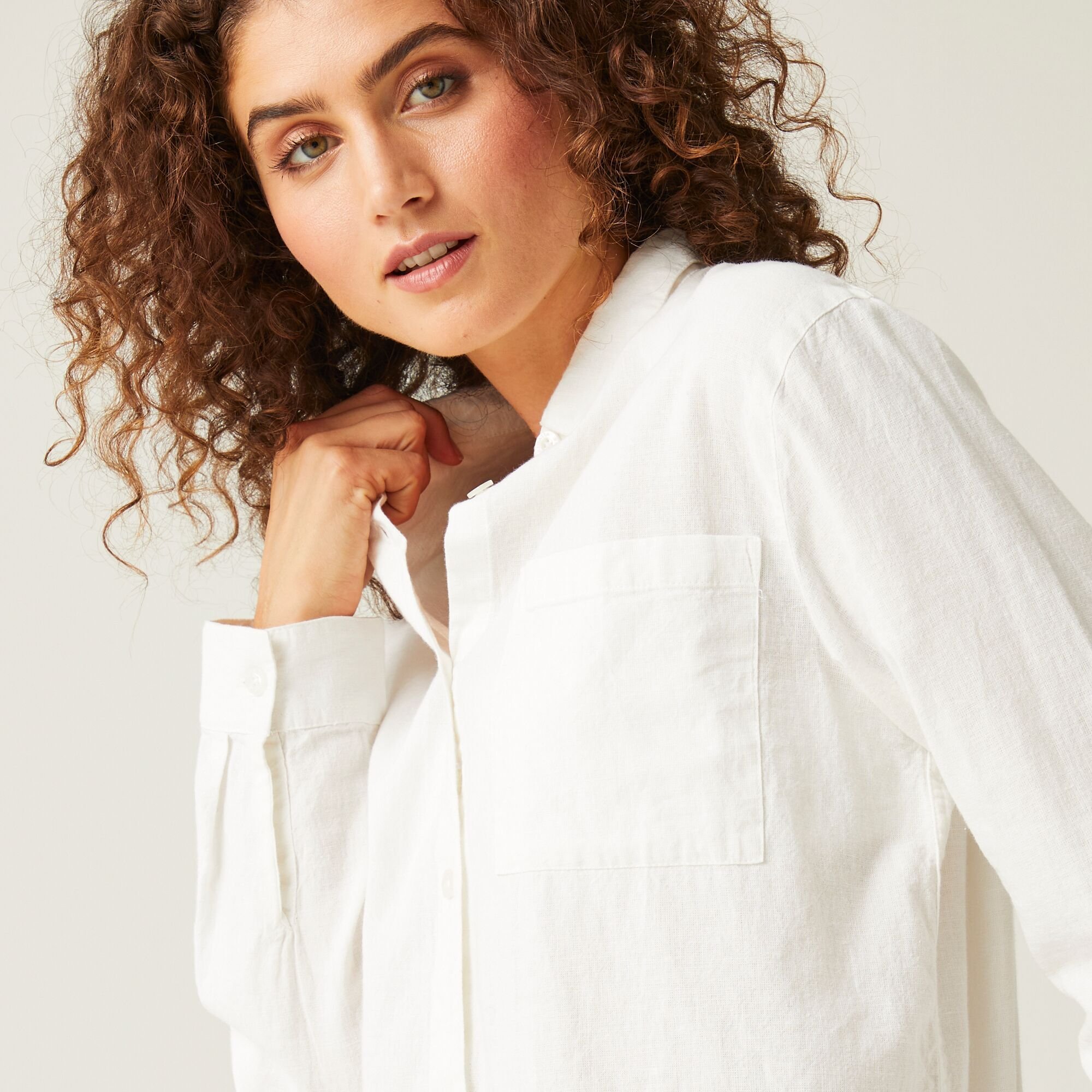 Regatta Regatta Women's Primevere Long Sleeve Shirt in White - 4