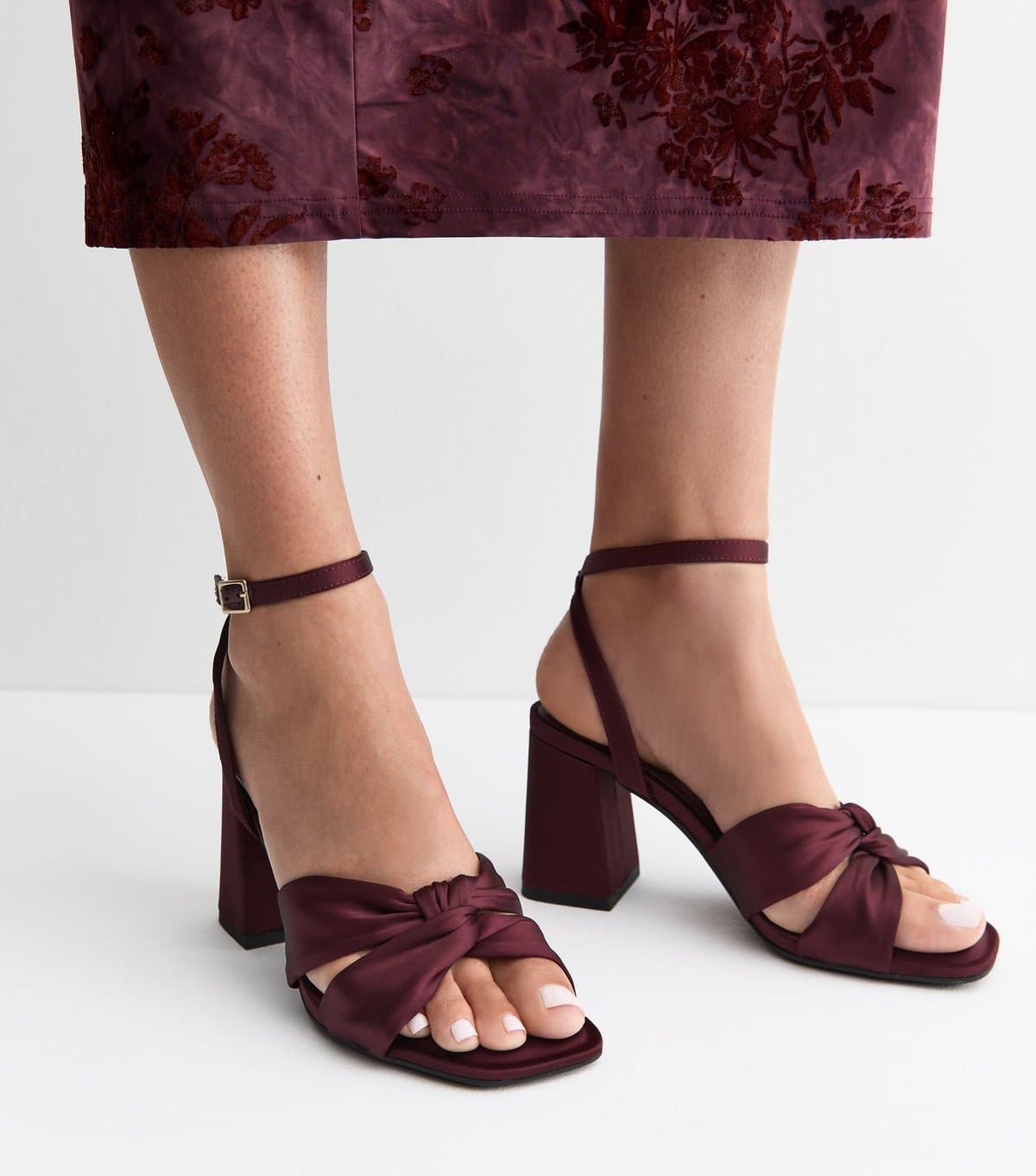 New Look Women's Dark Burgundy Satin Knot Strap Platform Sandals Vegan New Look