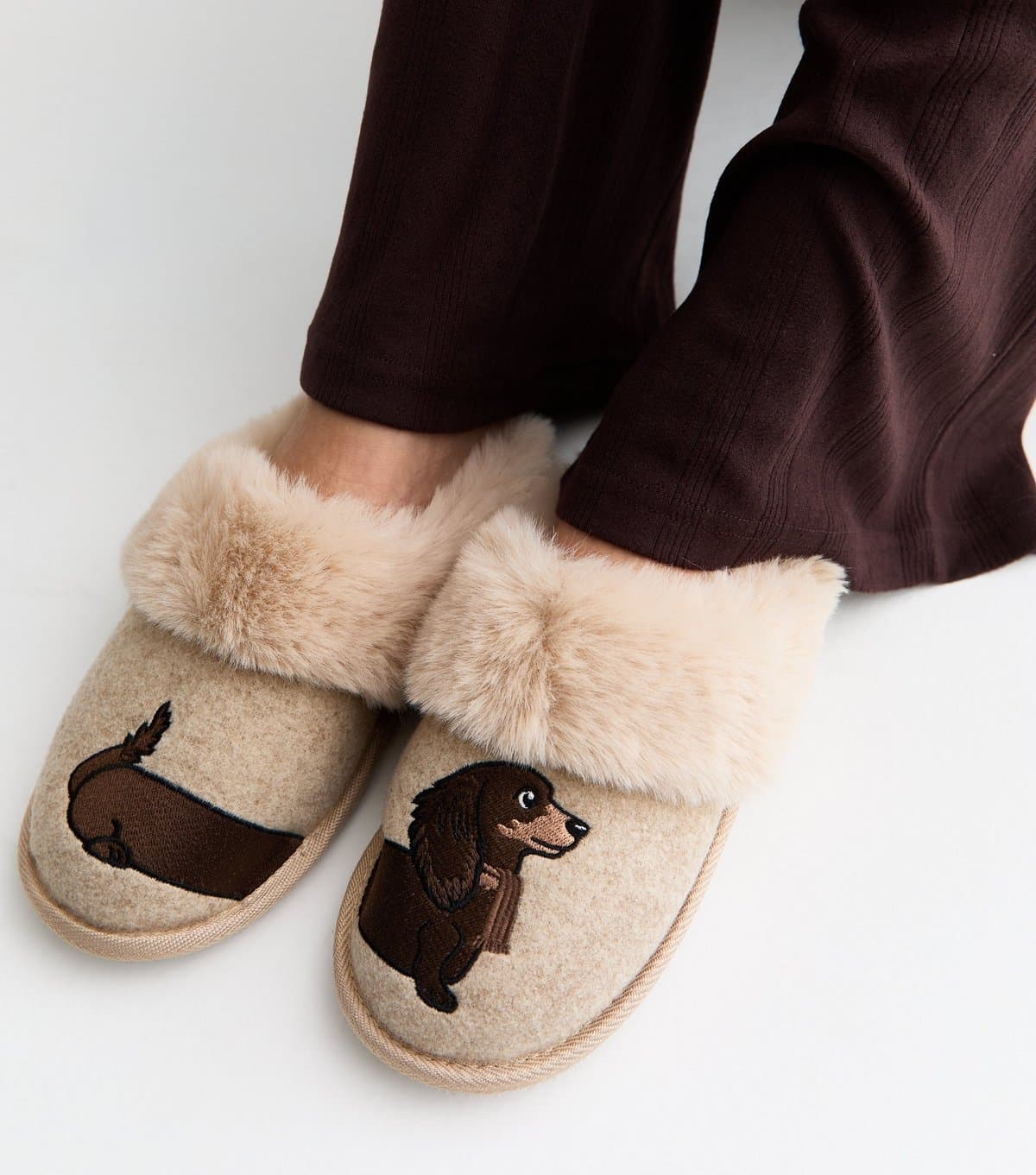 New Look Women's Camel Sausage Dog Embroidered Mule Slippers Vegan New Look