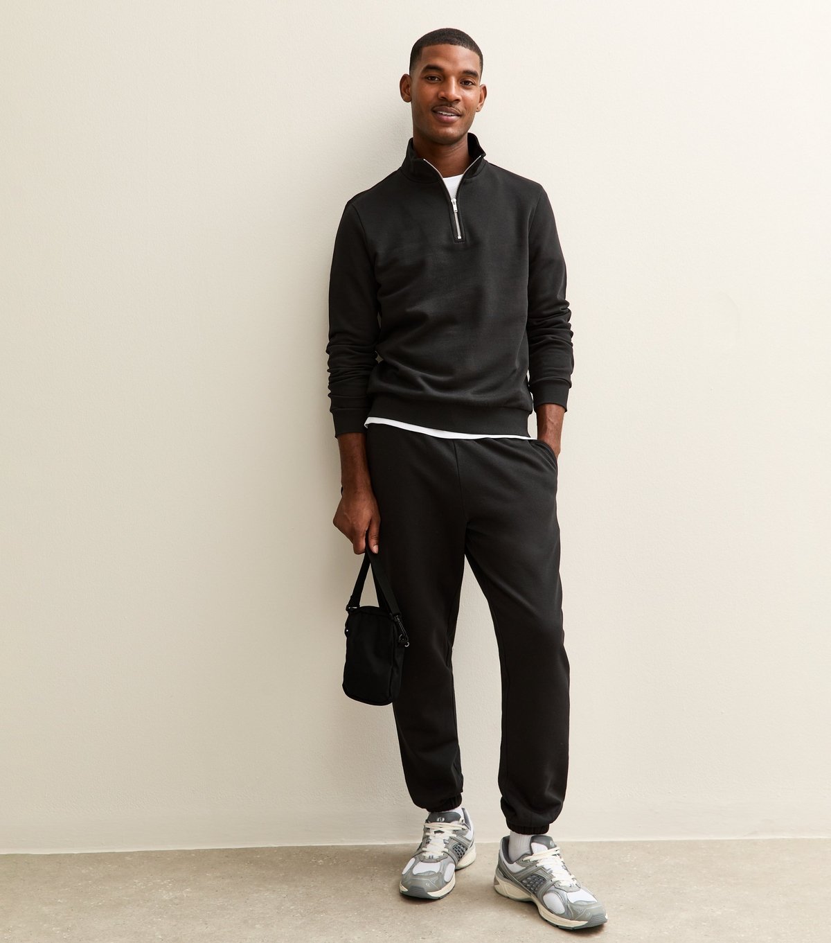 New Look Men's Black Regular Quarter Zip Sweatshirt New Look - 3