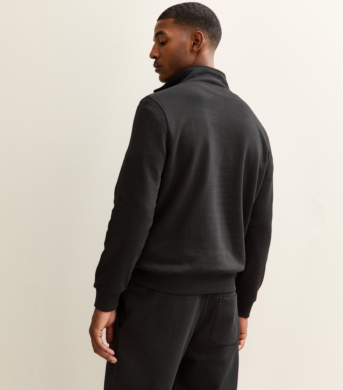 New Look Men's Black Regular Quarter Zip Sweatshirt New Look - 4