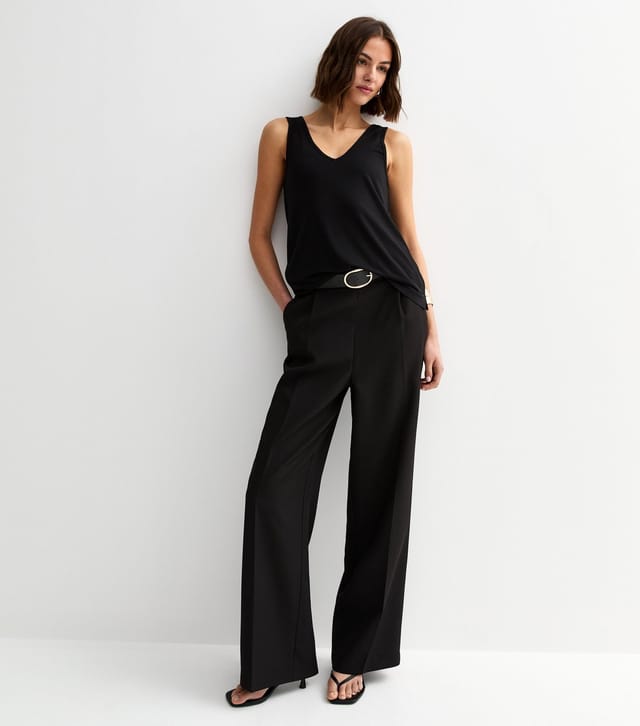 New Look Women's Black Relaxed V Neck Tank Top New Look - 3