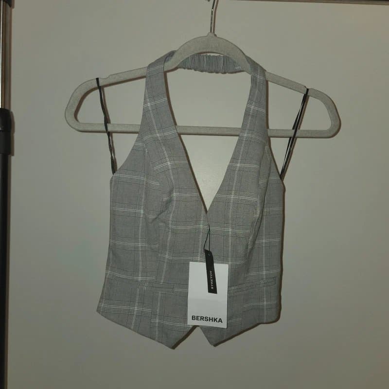 Bershka Low V Cupped Backless Blazer Style Crop Top