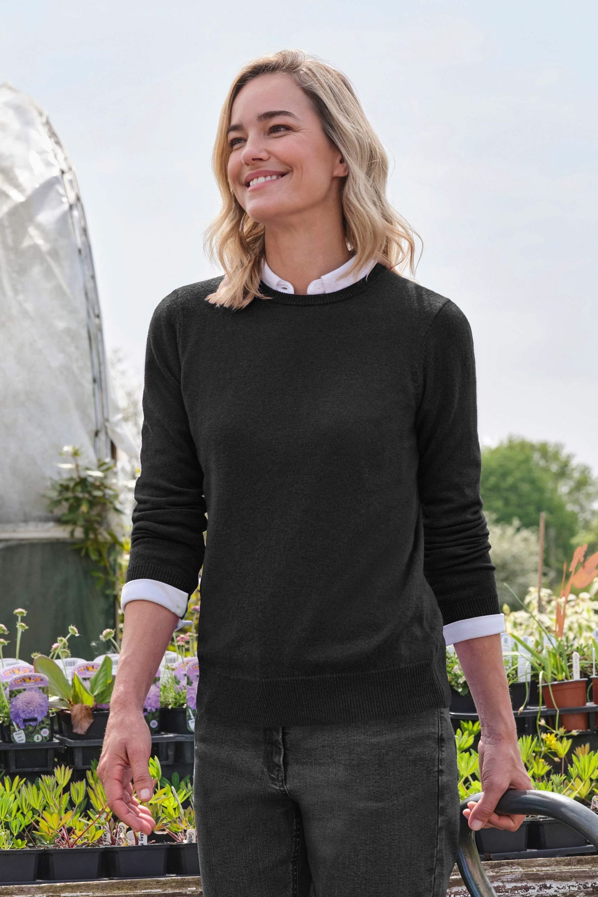 WoolOvers Black Cashmere Merino Crew Neck Jumper