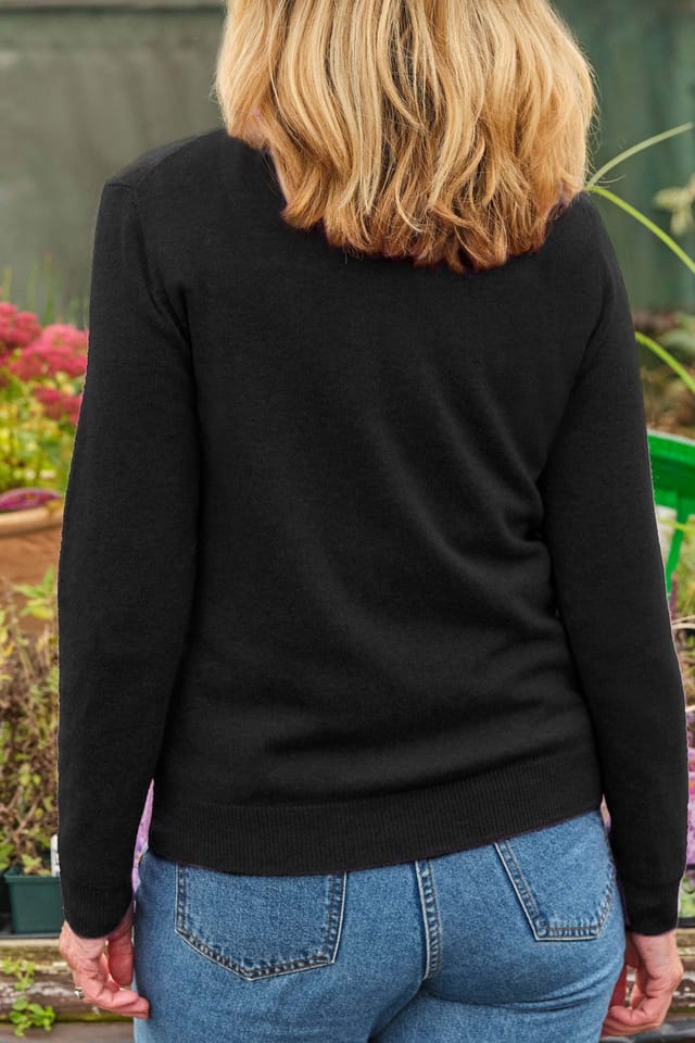 WoolOvers WoolOvers Women's Cashmere Merino Crew Neck Jumper in Black - 2