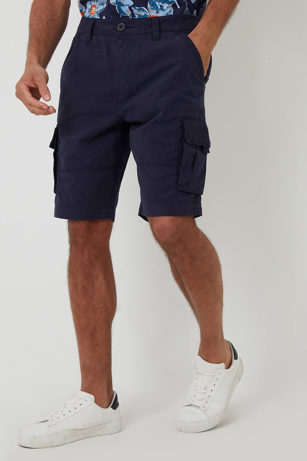 Threadbare Threadbare Men's 'Manchester' Cotton Cargo Shorts in Navy - 3