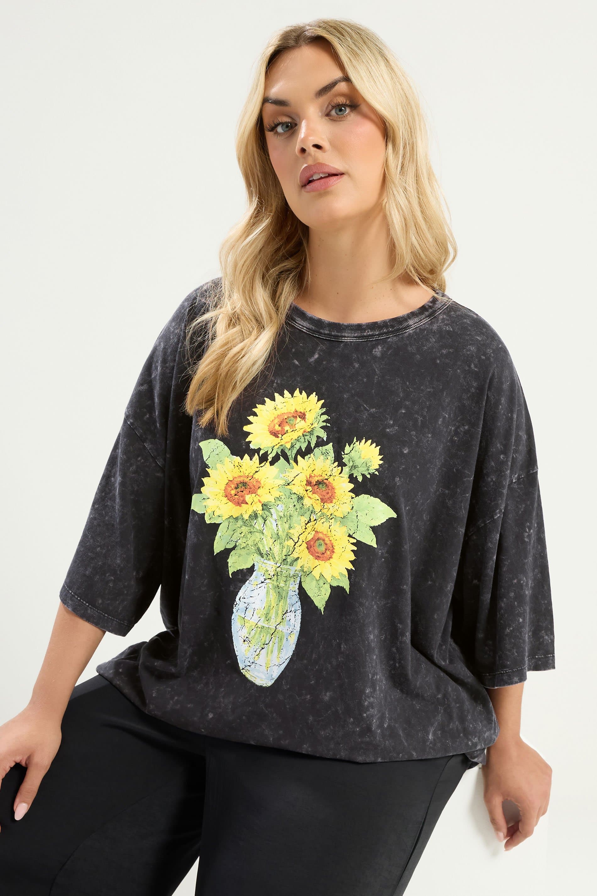 Yours Plus Size Grey Acid Wash Sunflower Graphic Tshirt