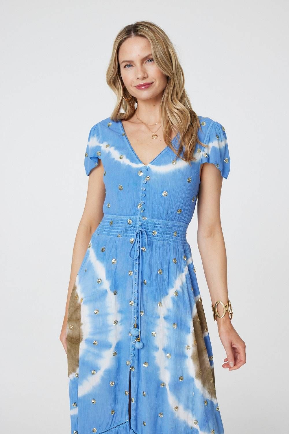 Izabel London Izabel London Women's Tie Dye Print Shirred Tie Waist Midi Dress in Blue - 4