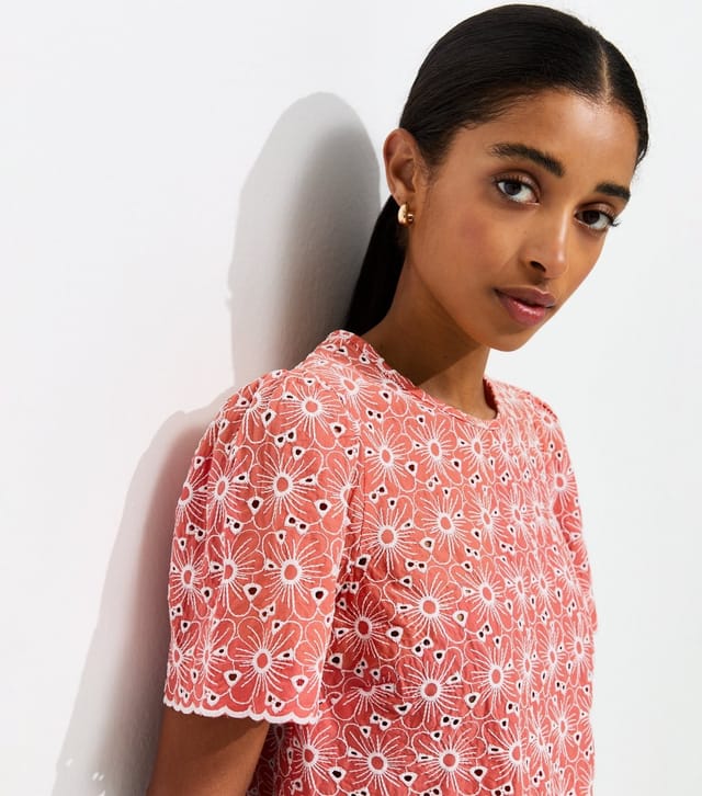New Look Women's Light Coral Cutwork Floral Crew Neck Top New Look - 3