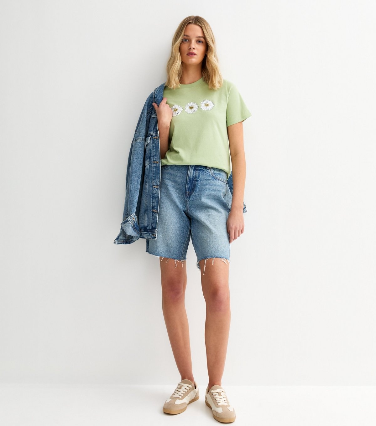 New Look Women's Green Daisy Print T-Shirt New Look - 3