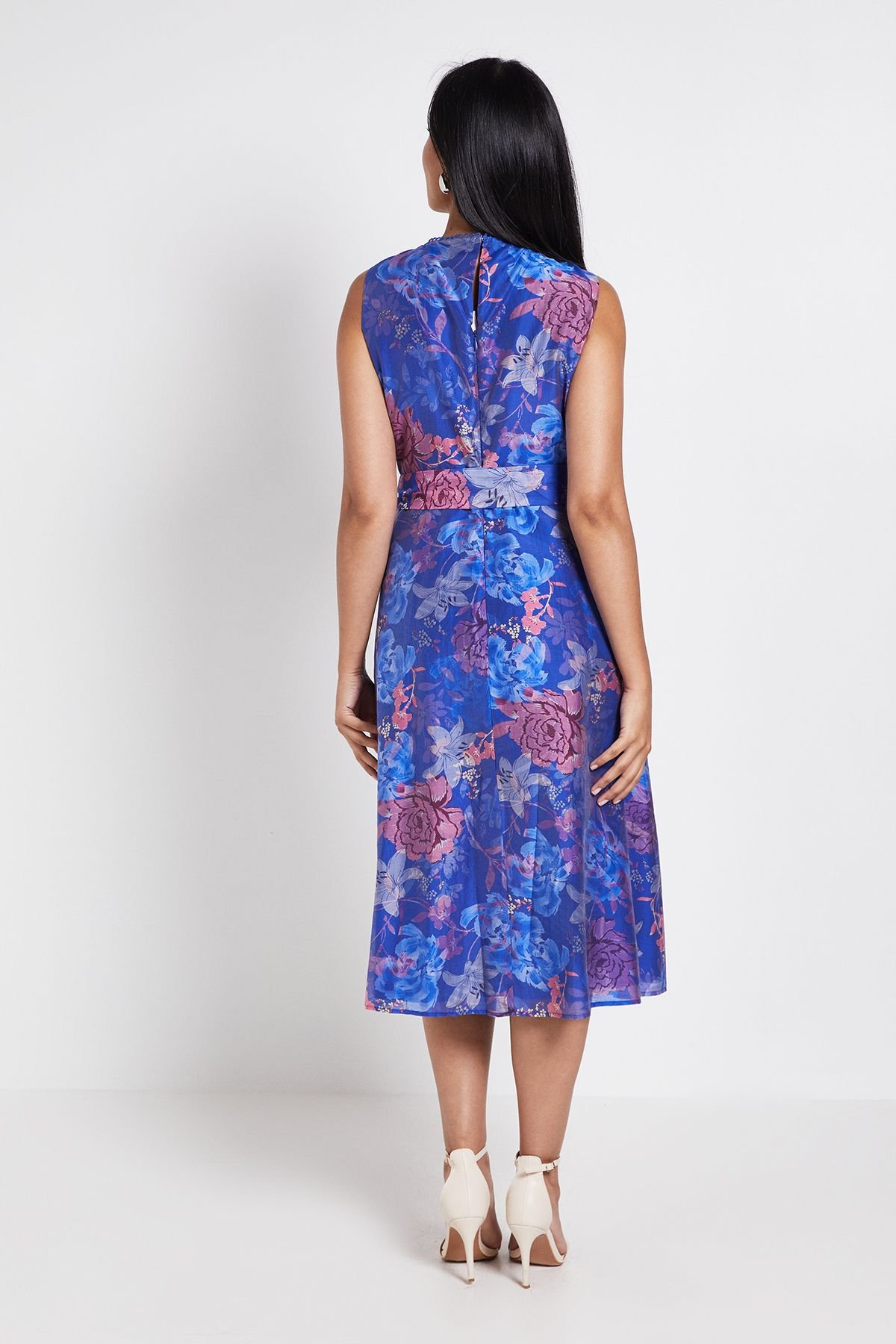 Wallis Wallis Women's Petite Floral Pleat Detail Belted Midi Dress in Blue - 3