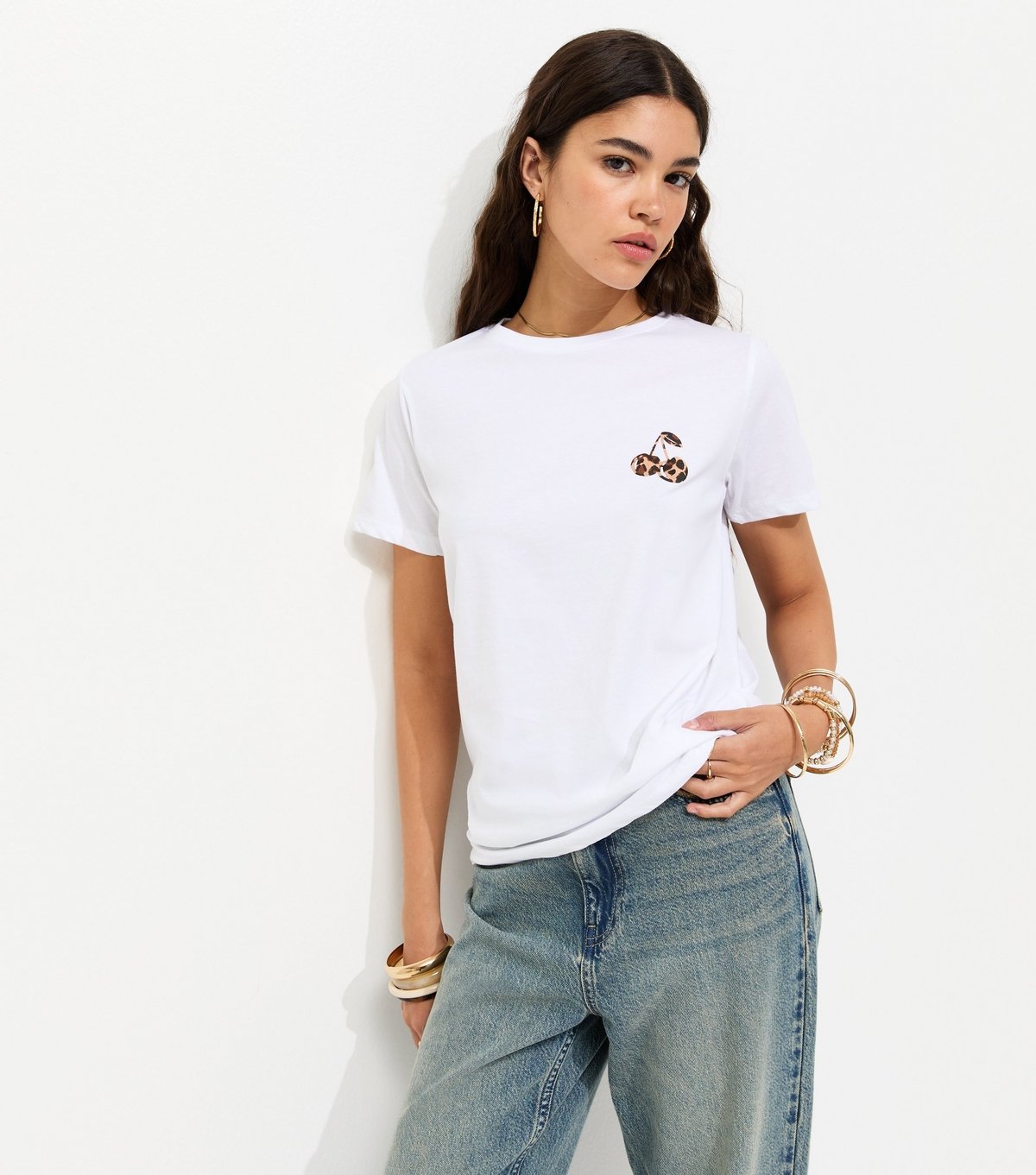 New Look Women's White Cotton Leopard Print Cherry T-Shirt New Look - 2