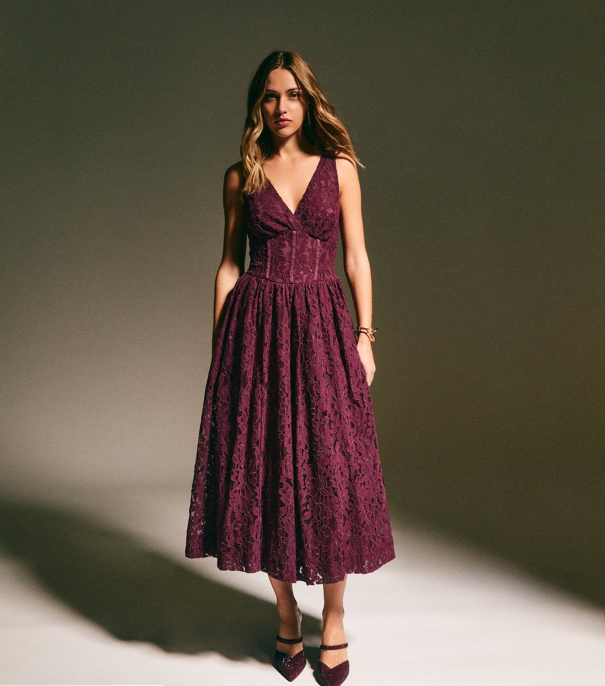 New Look Women's Dark Burgundy Lace Corset Midi Dress New Look - 3