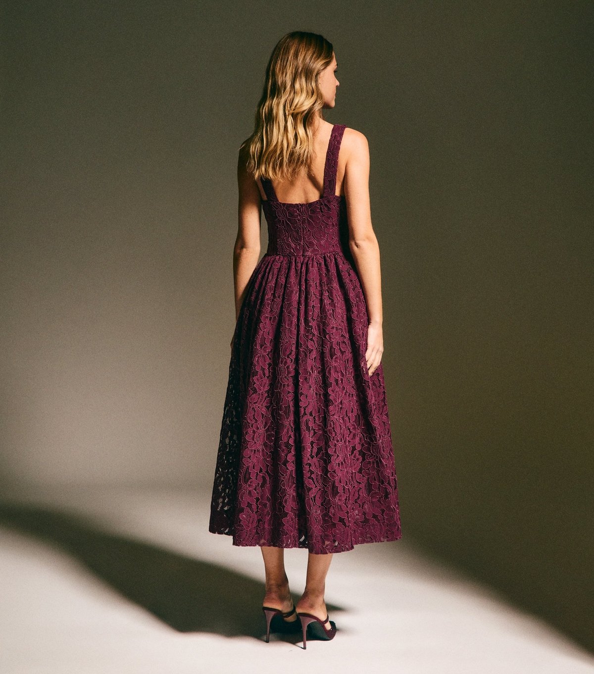 New Look Women's Dark Burgundy Lace Corset Midi Dress New Look - 4