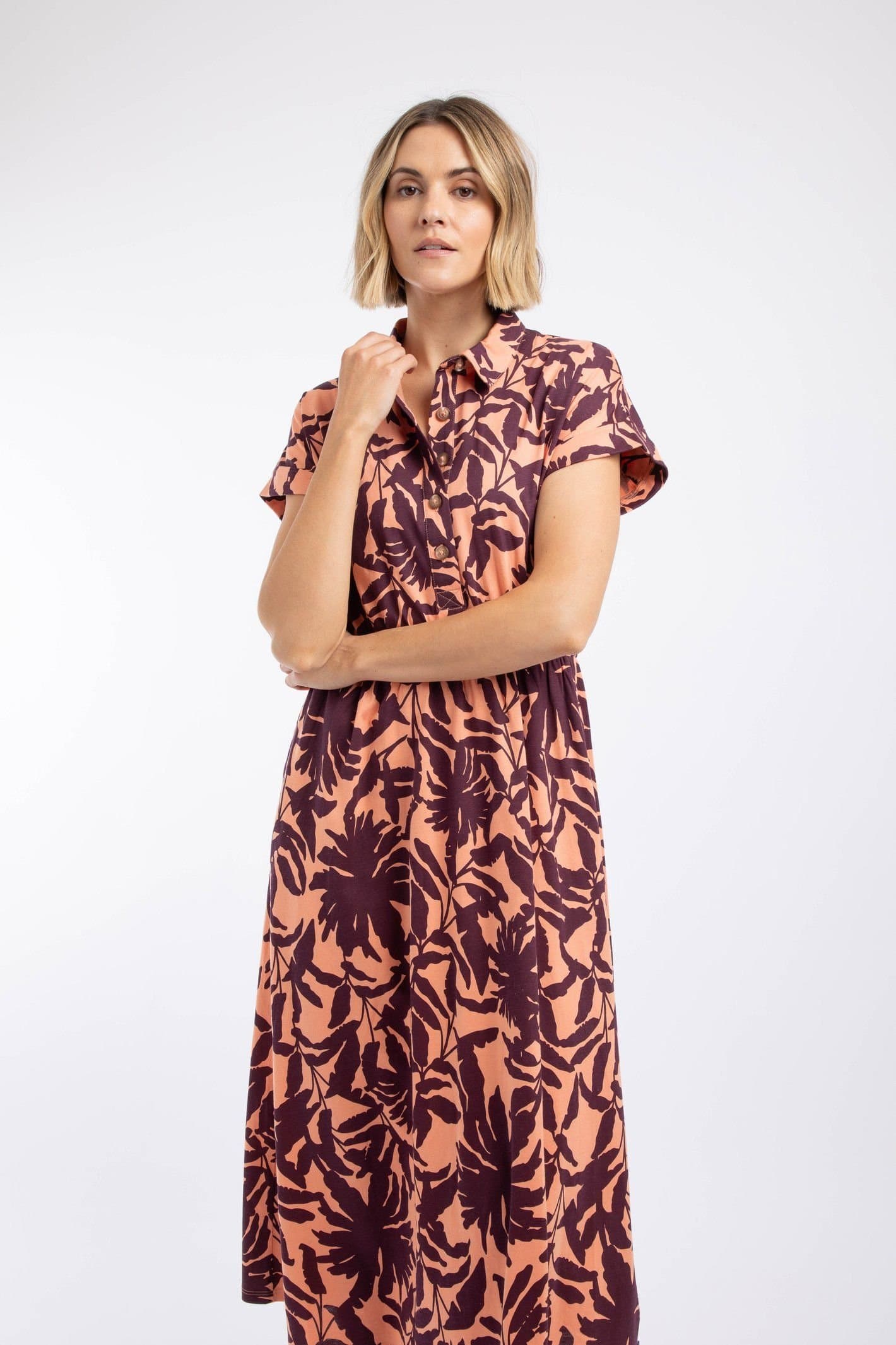 Weird Fish Weird Fish Women's Artemis Printed Jersey Shift Dress in Pale Orange