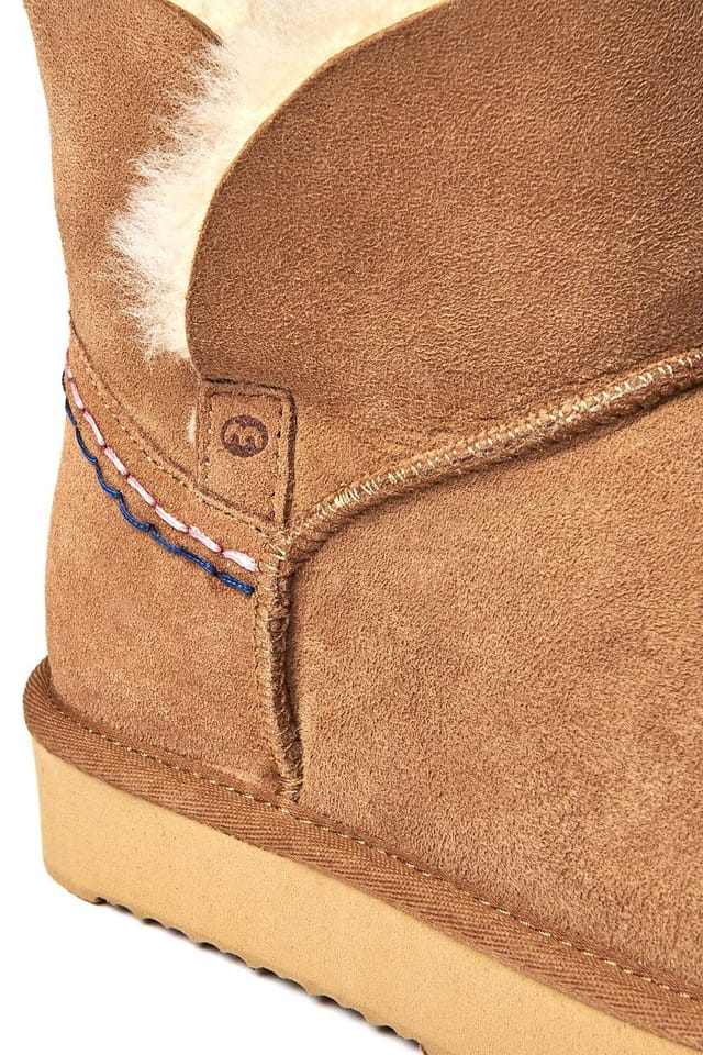 Moshulu Moshulu Women's 'Wattle 2' Sheepskin Bootie Slipper in Tan - 3