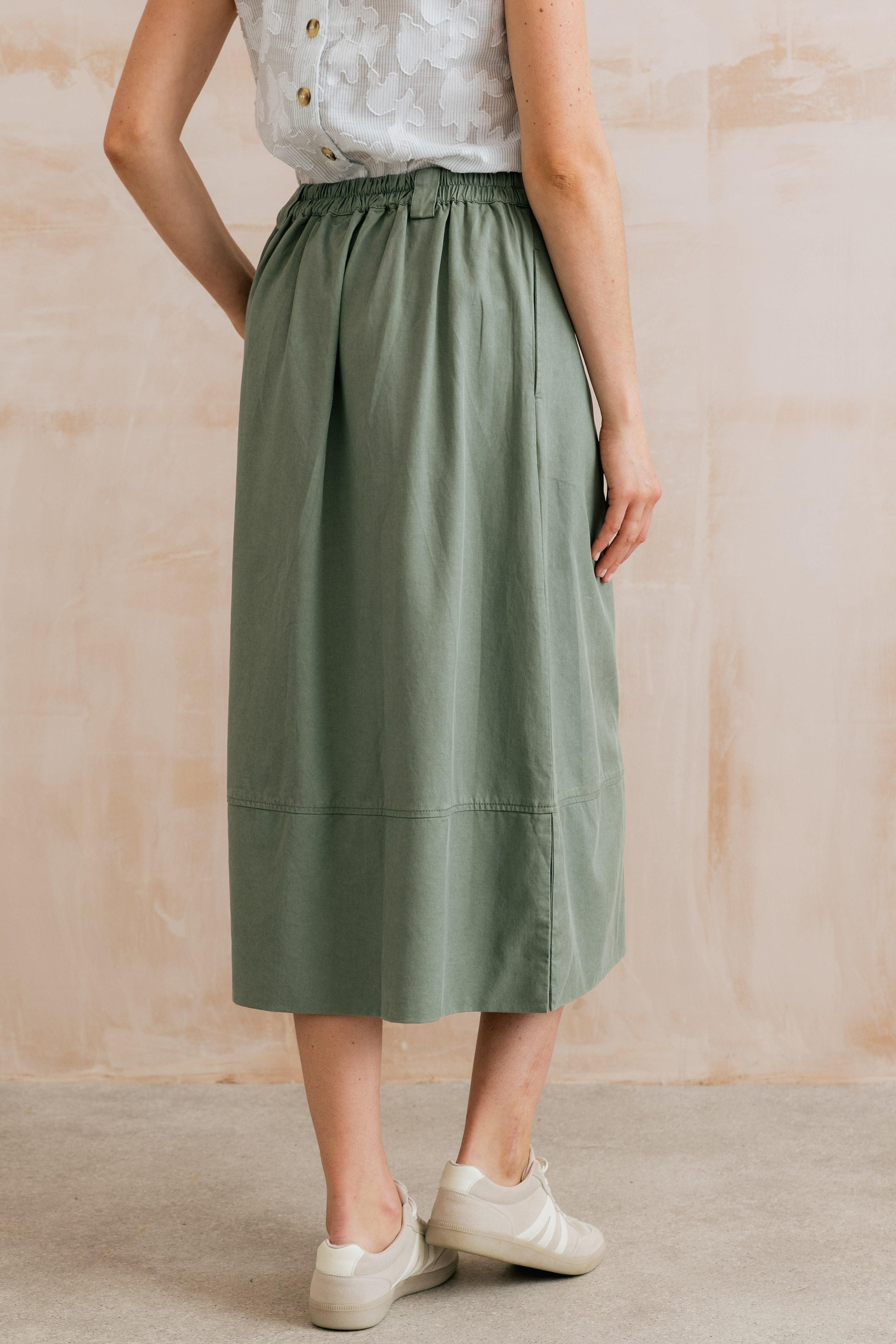 Lily & Me Lily & Me Women's Estuary Midi Skirt in Green - 4