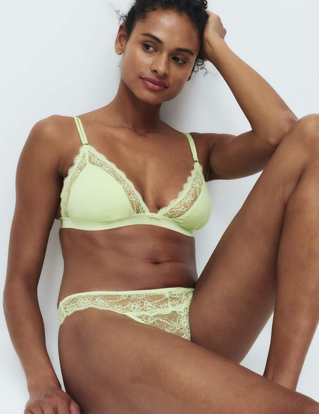 Marks & Spencer M&S Ida Lace Non Wired Bralette (A-E) Light Apple