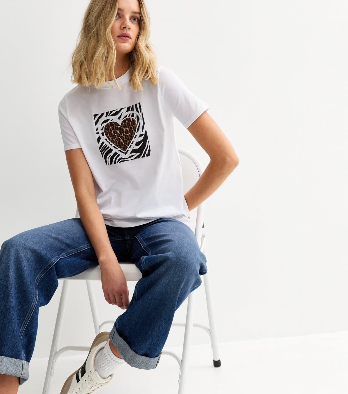 New Look Women's White Animal Heart Print T-Shirt New Look