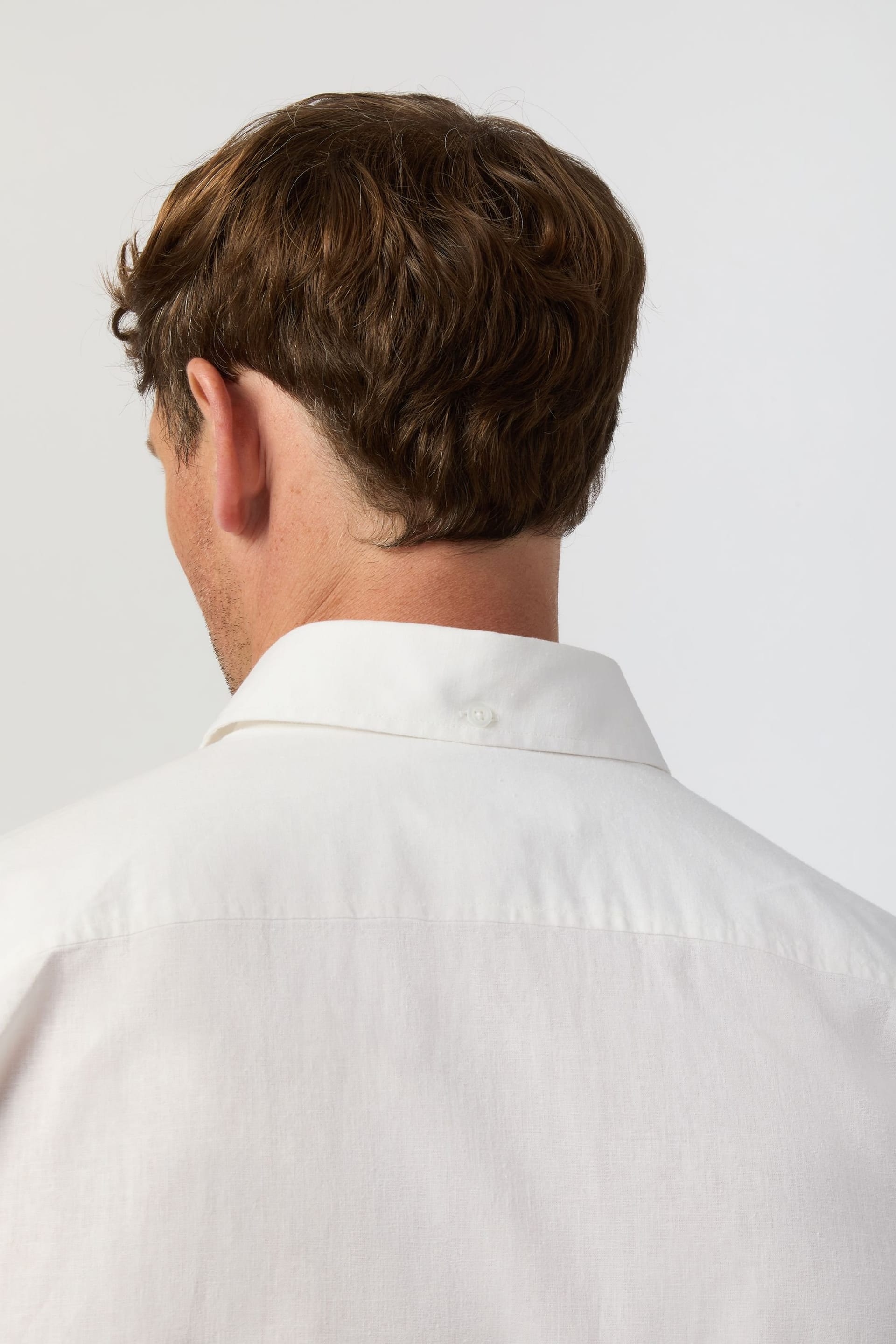 Melka Melka Men's Short Sleeve Linen Shirt in White - 4