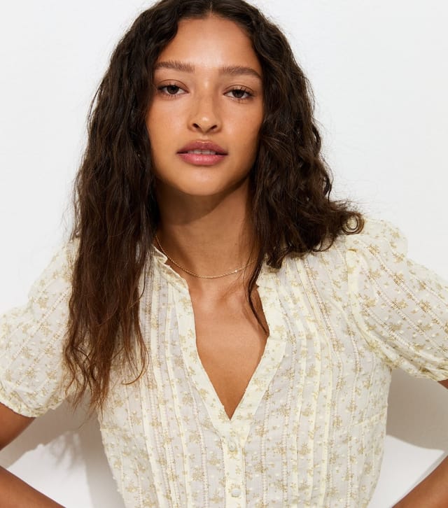 New Look Women's Cream Floral Dobby Button Up Tea Top New Look - 3