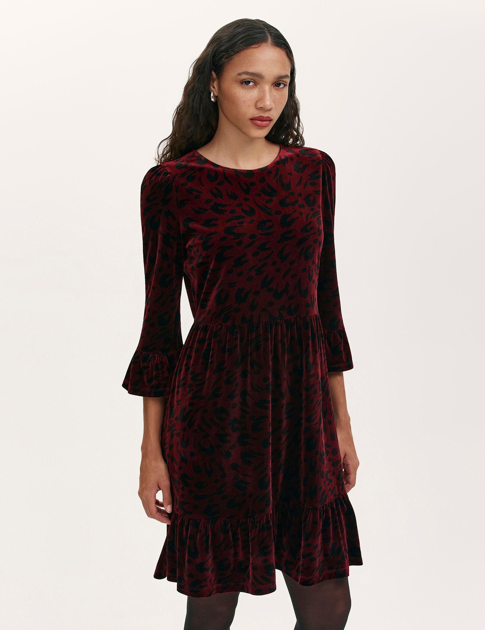 Finery London Finery London Women's Cammie Animal Print Velvet Short Dress in Wine - 2