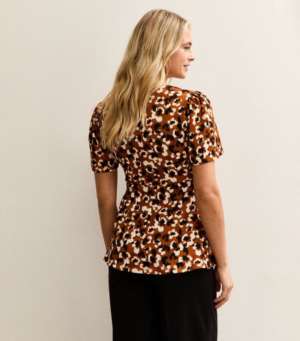 New Look Women's Maternity Brown Floral Textured Half Moon Waist Top New Look - 4