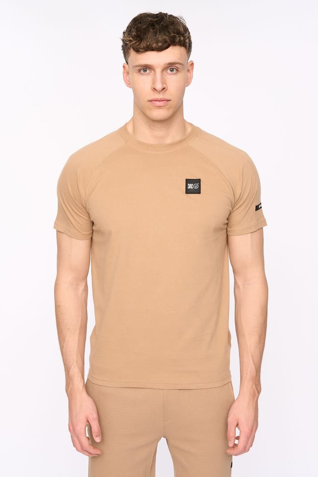 Duck&Cover Duck&Cover Men's Topfield Modern Crew Neck T-Shirt with Raglan Sleeves in Light Sand - 3